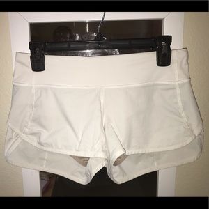 Lulu Lemon Speed Up Short 2.5”